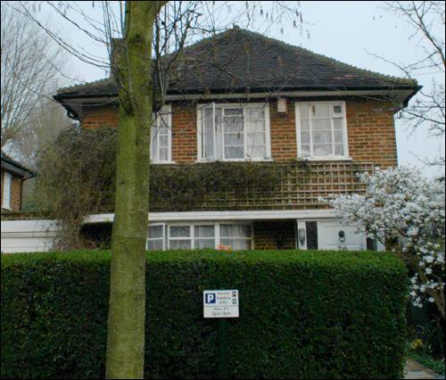 26 Greenhalgh Walk a
